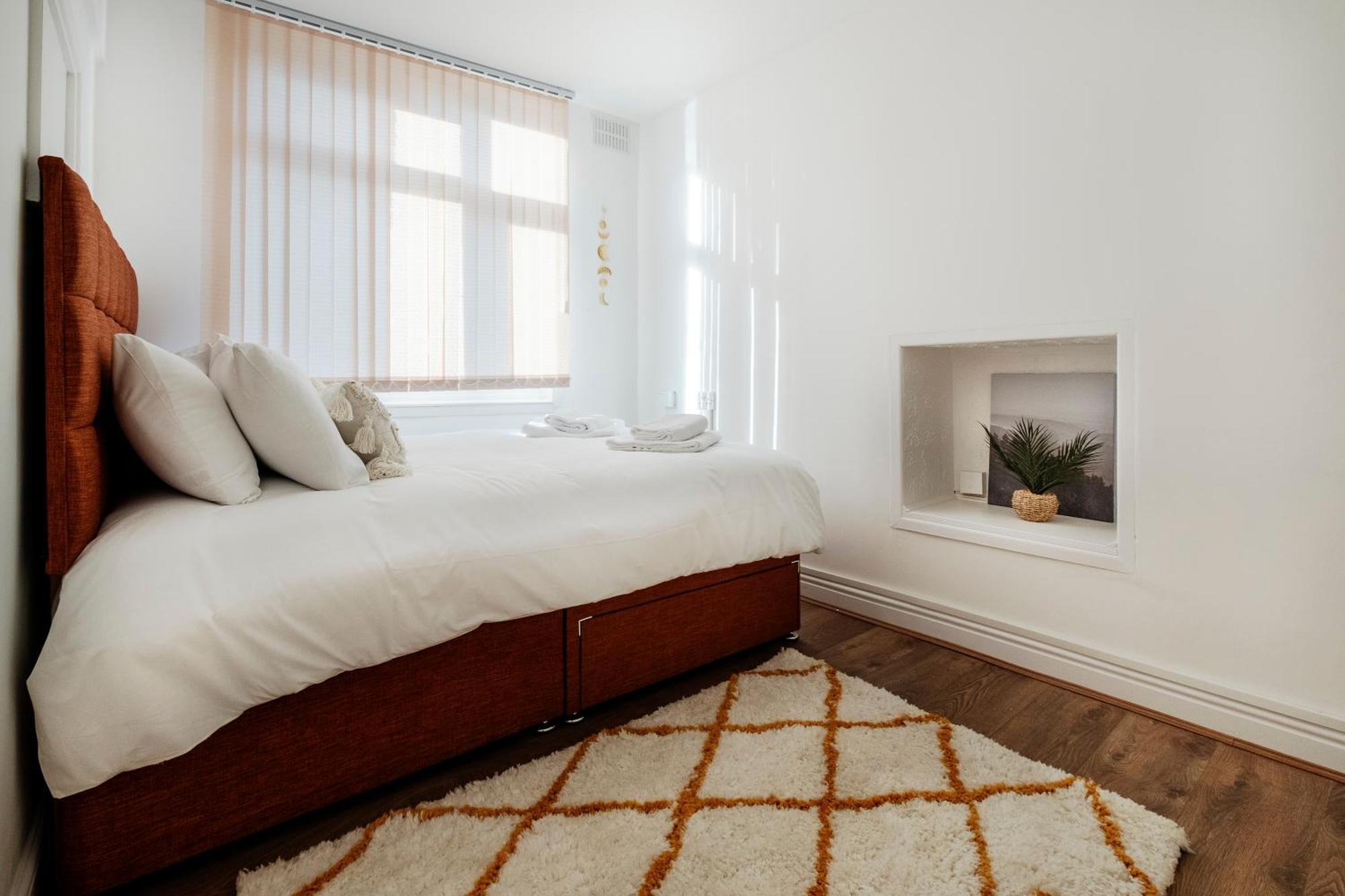 Apartment Business House *
